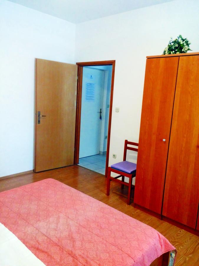 Apartments Eugen Pedisic Turanj Bagian luar foto