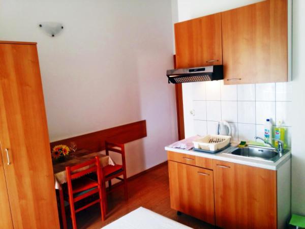 Apartments Eugen Pedisic Turanj Bagian luar foto