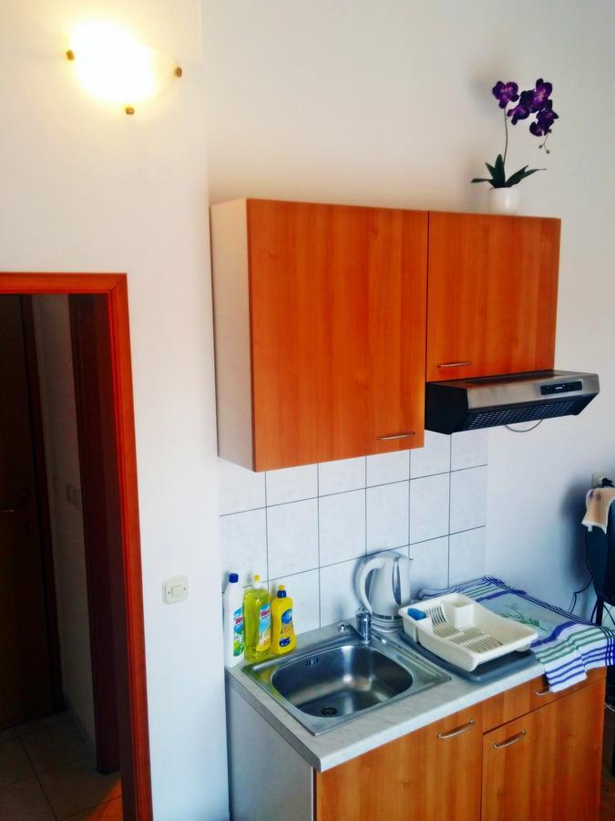 Apartments Eugen Pedisic Turanj Bagian luar foto